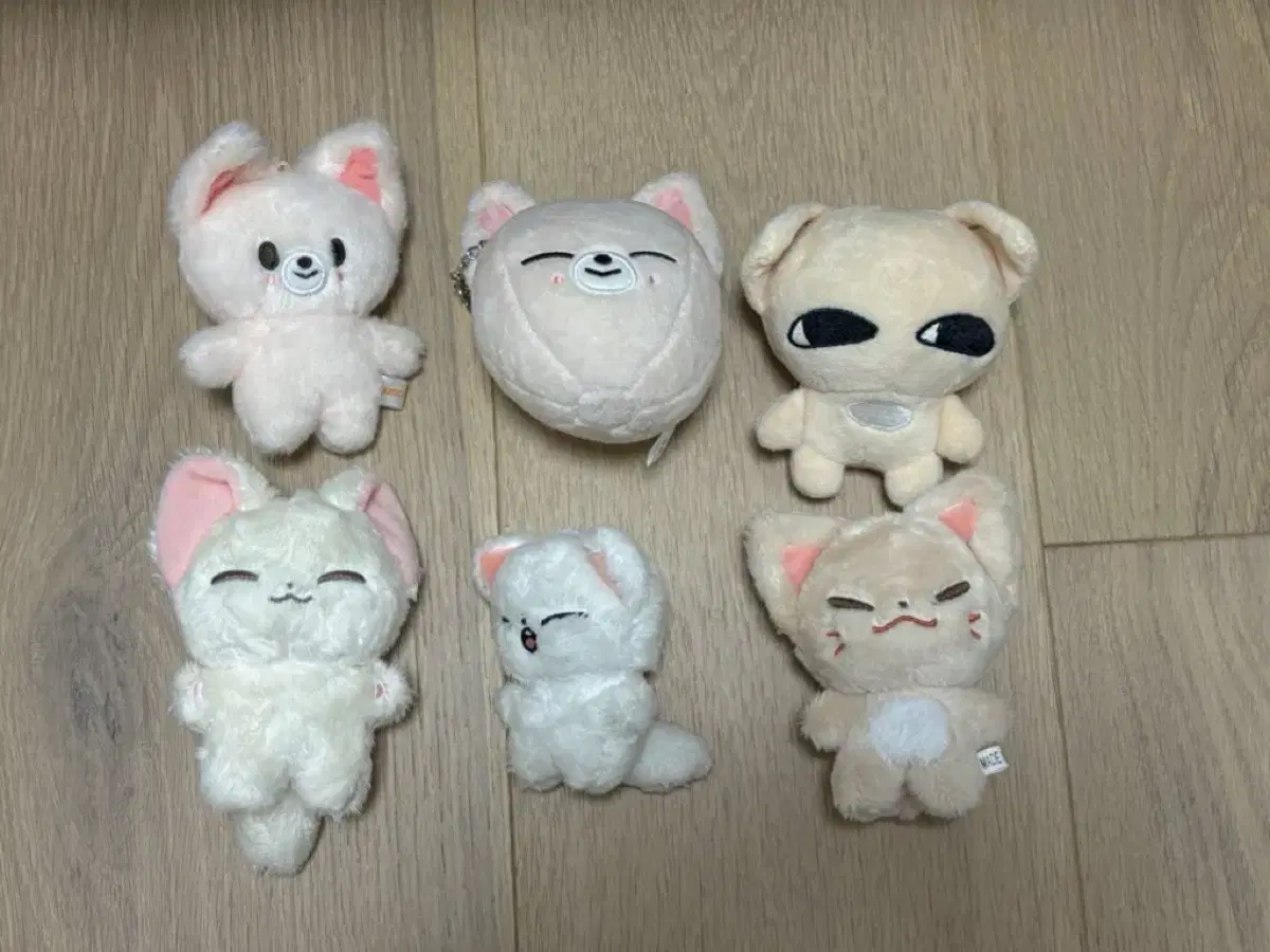 skz i.n yang erin nyak foxini yang yeni aang foxini doll bulk wts