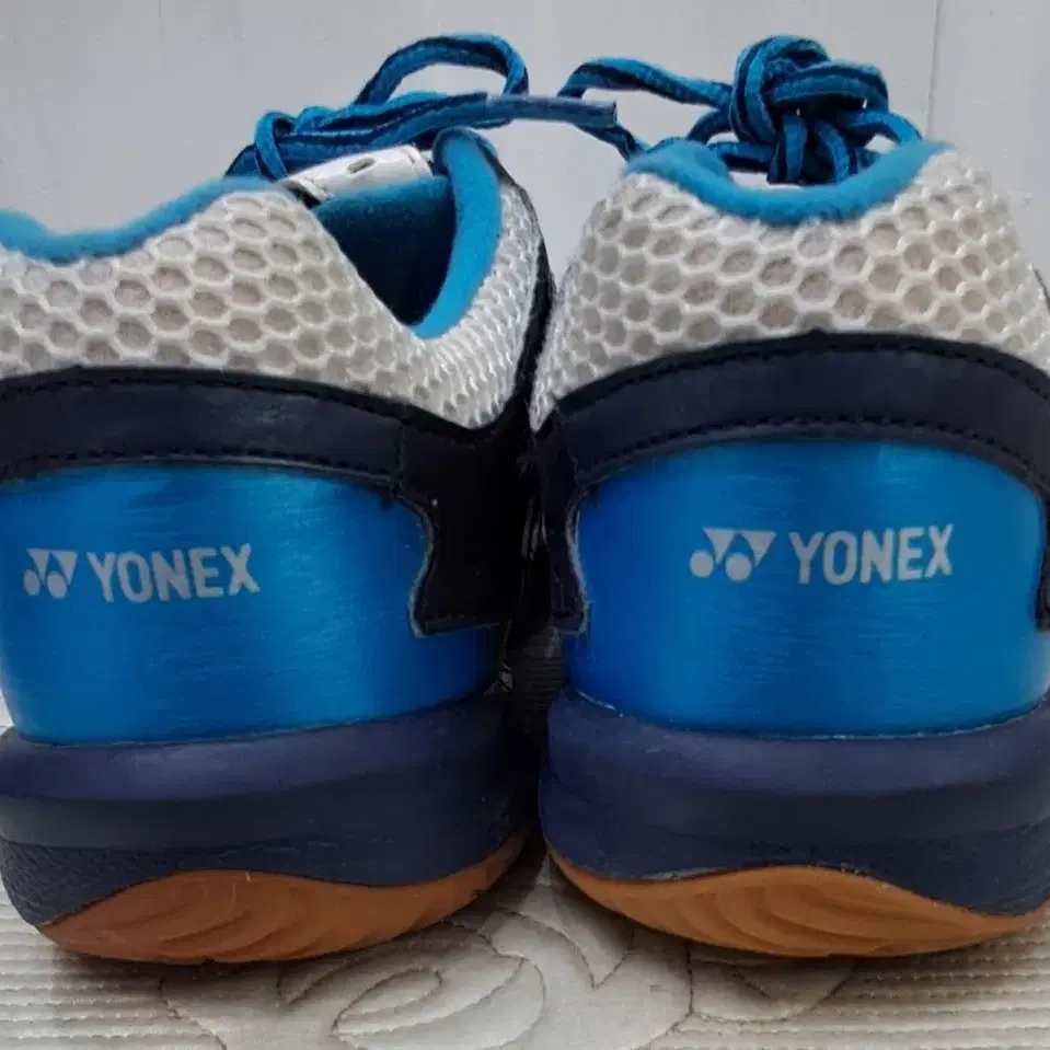 YONEX 운동화 240