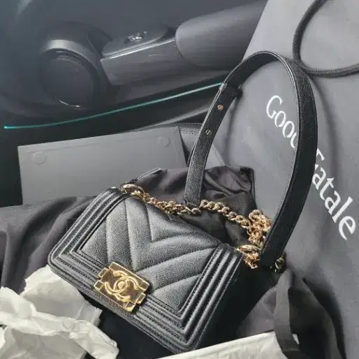 샤넬 쉐브론미니백 샴페인골드 블랙캐비어 사진 6