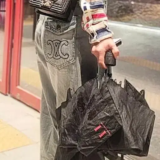 샤넬 쉐브론미니백 샴페인골드 블랙캐비어 사진 8