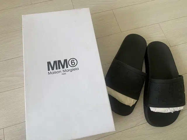 MM6마르지엘라 슬리퍼  새제품