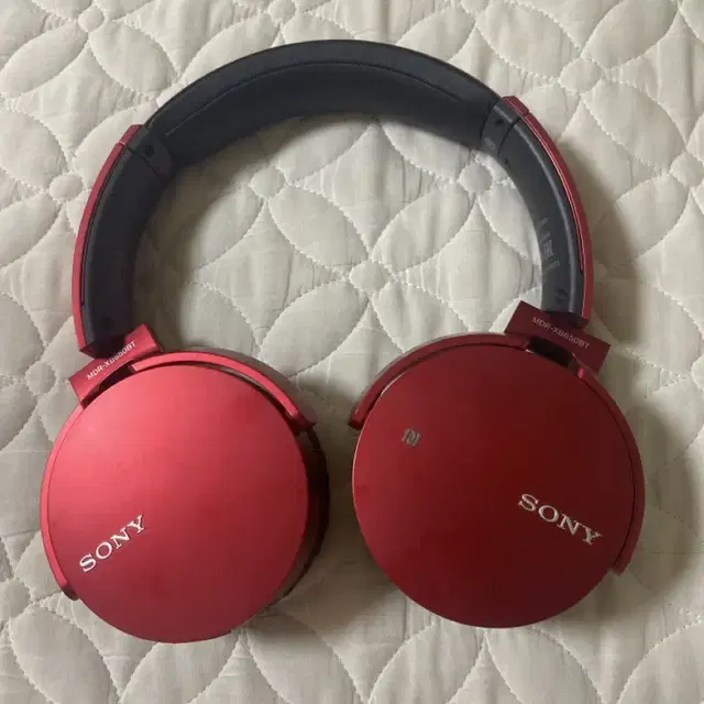 SONY 헤드셋 MDR-XB950BT(현제 단종되서 구하기 어려운 모델입