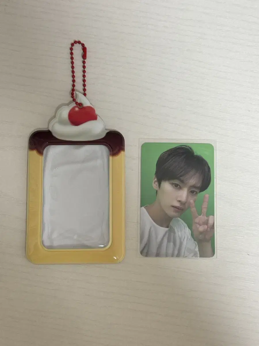 Pudding photocard holder wts