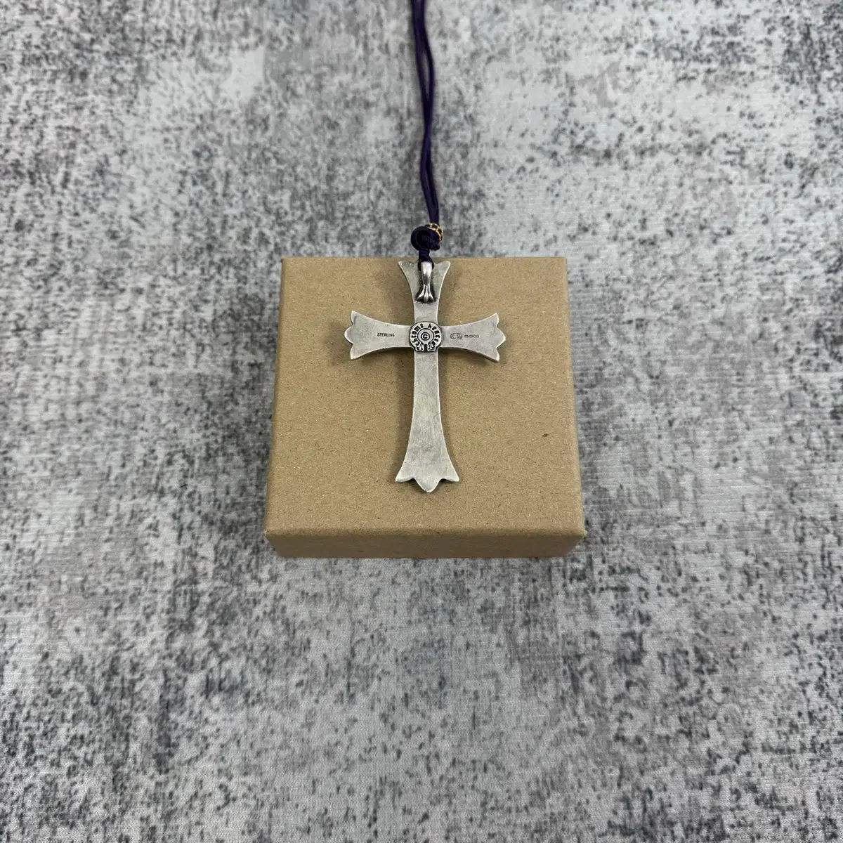 CHROME HEARTS TINY CH CROSS