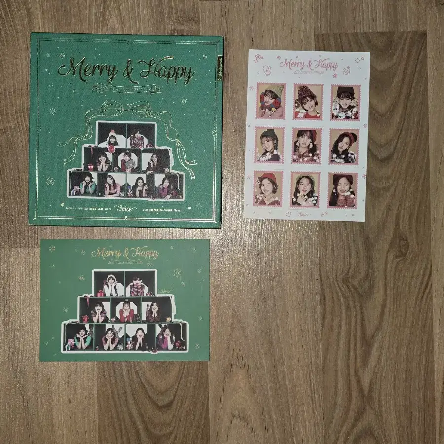 트와이스 메리 엔 해피(Merry & Happy) 앨범 + 포스터