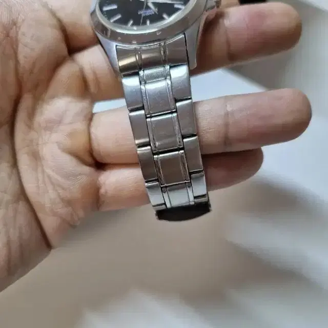 오리엔트 스위머 검판 39mm 판매합니다.