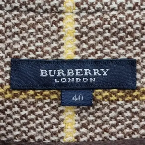 BURBERRY (27) 버버리 스커트