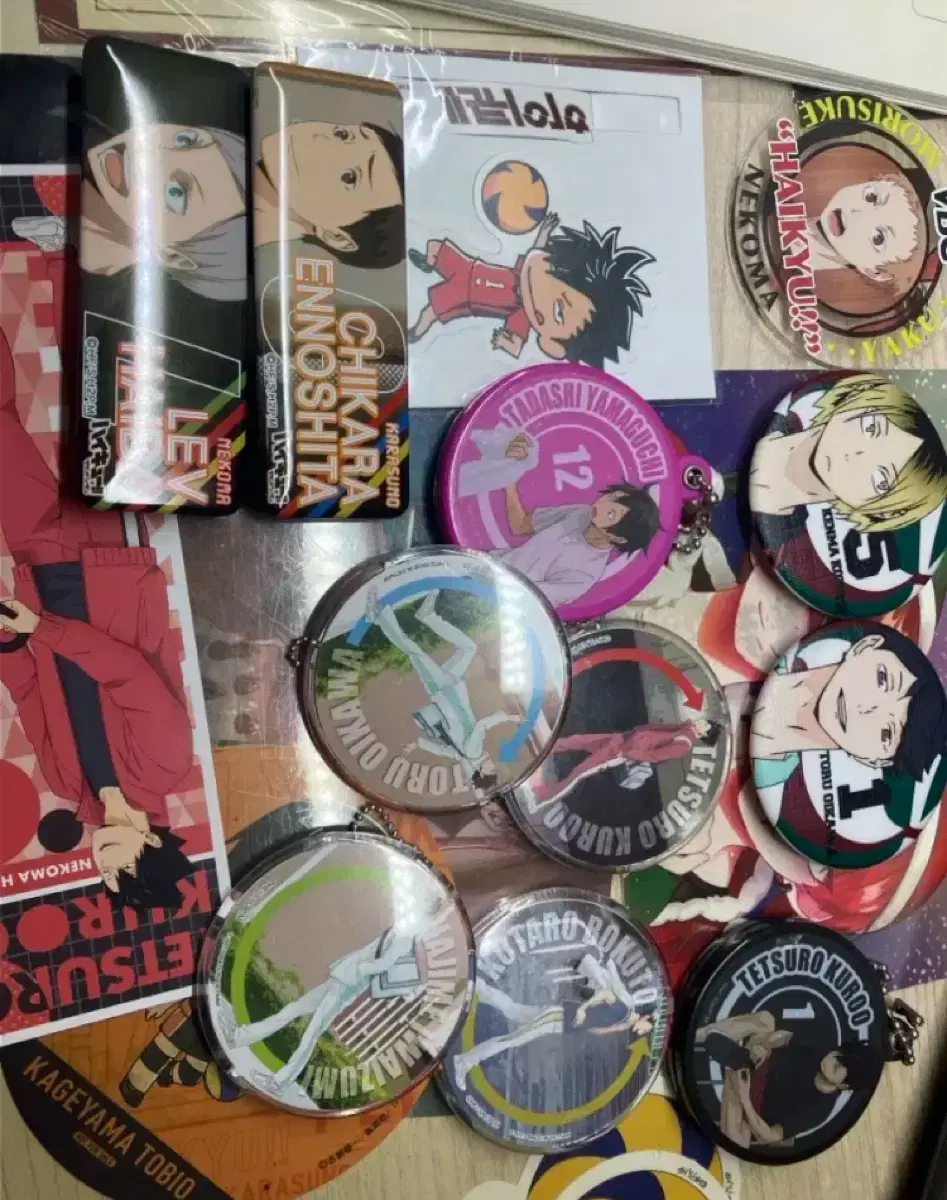 Haikyuu goods are cheaply disposed of Kenma tsuki Tanaka Akashi Bokuto Canbadge