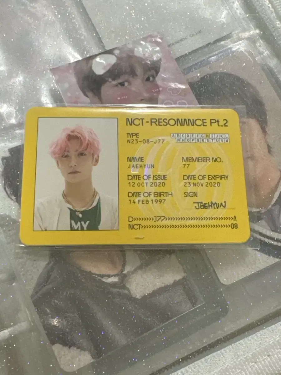 Resonance jaehyun ID kard