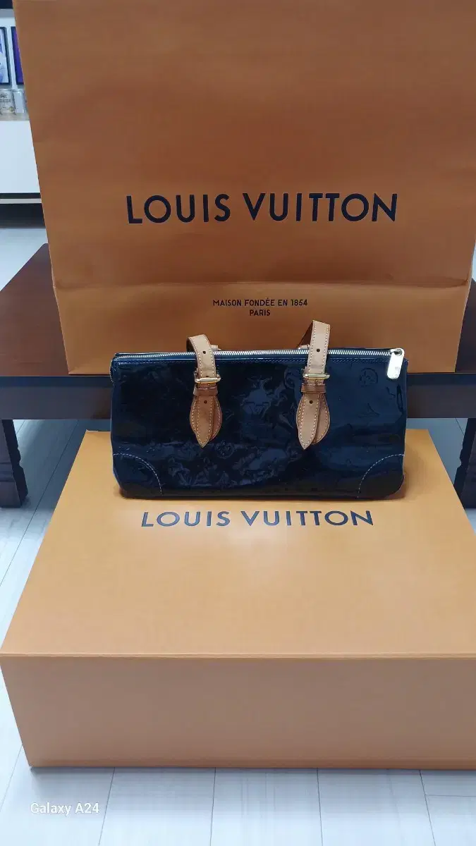 Louis Vuitton Genuine Bag+Louis Vuitton Box+Louis Vuitton Shopping Bag