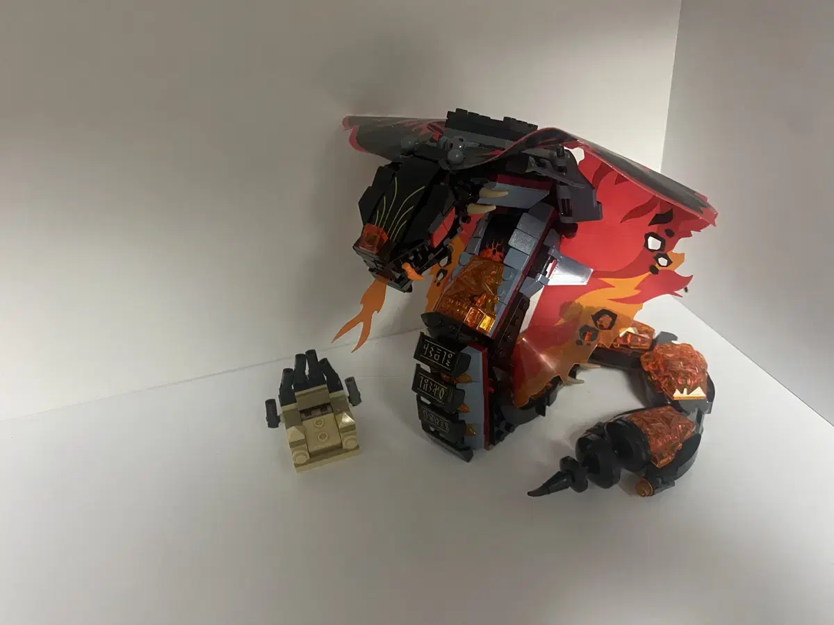 LEGO NINJAGO Firefang sells