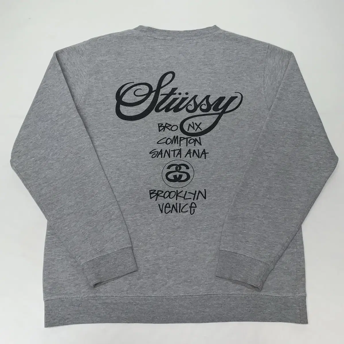 STUSSY 스투시 월드투어 기모 맨투맨 스웻셔츠 (L)