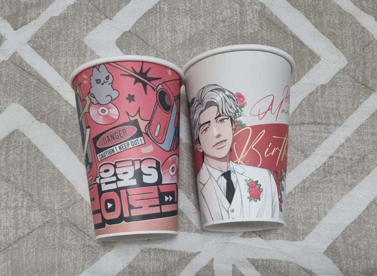 Eunho's Birthday Cafe Paper Cups