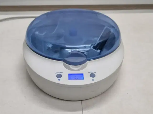 Mini-Plate Centrifuge  MPC-P25 원심분리기.