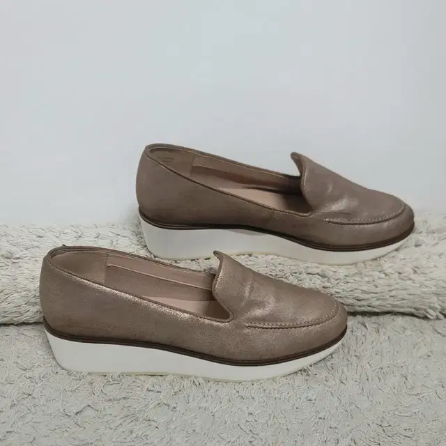 알도 ALDO 여성 키높이 로퍼 us8 (250)