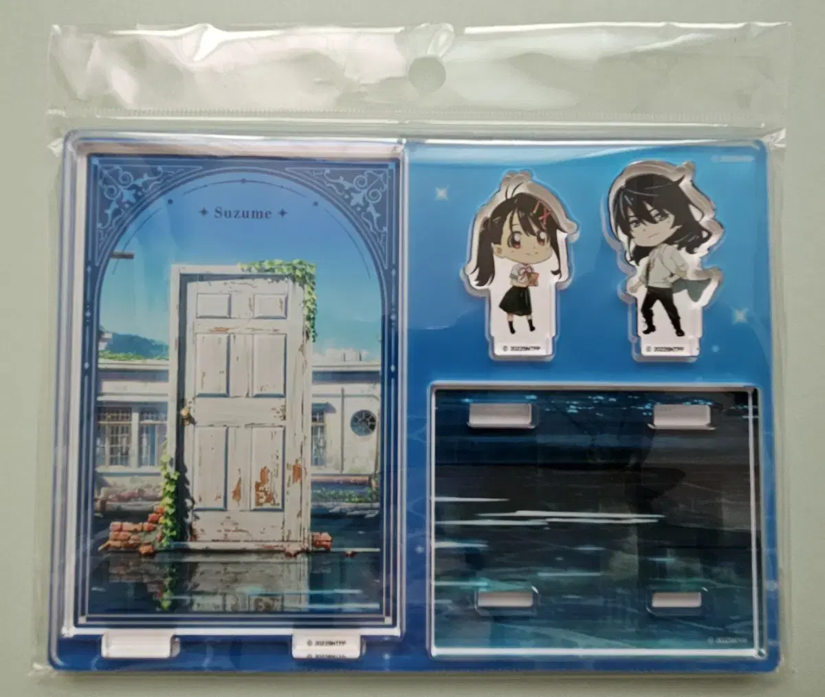 Suzume's Gate Guard pop up acrylic Stand