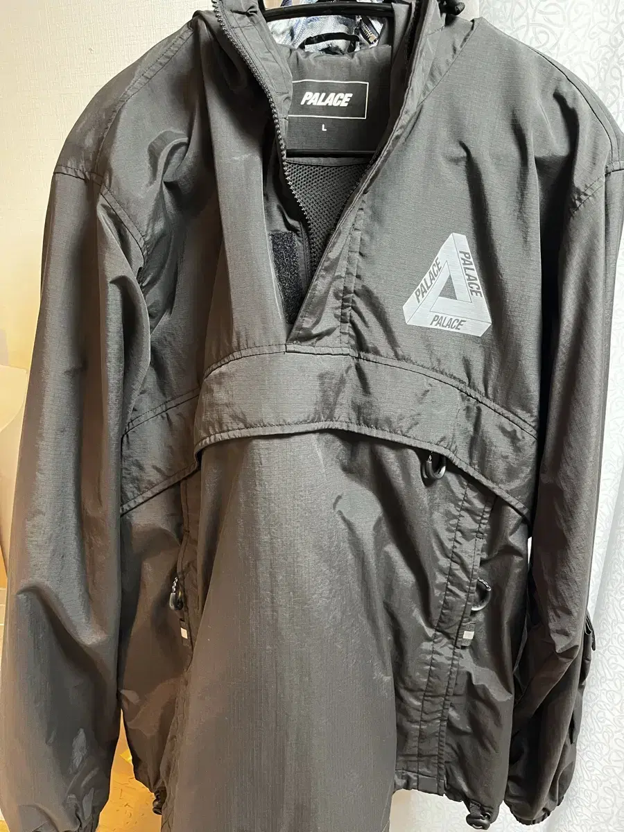 [L] Pallas Utility Jacket