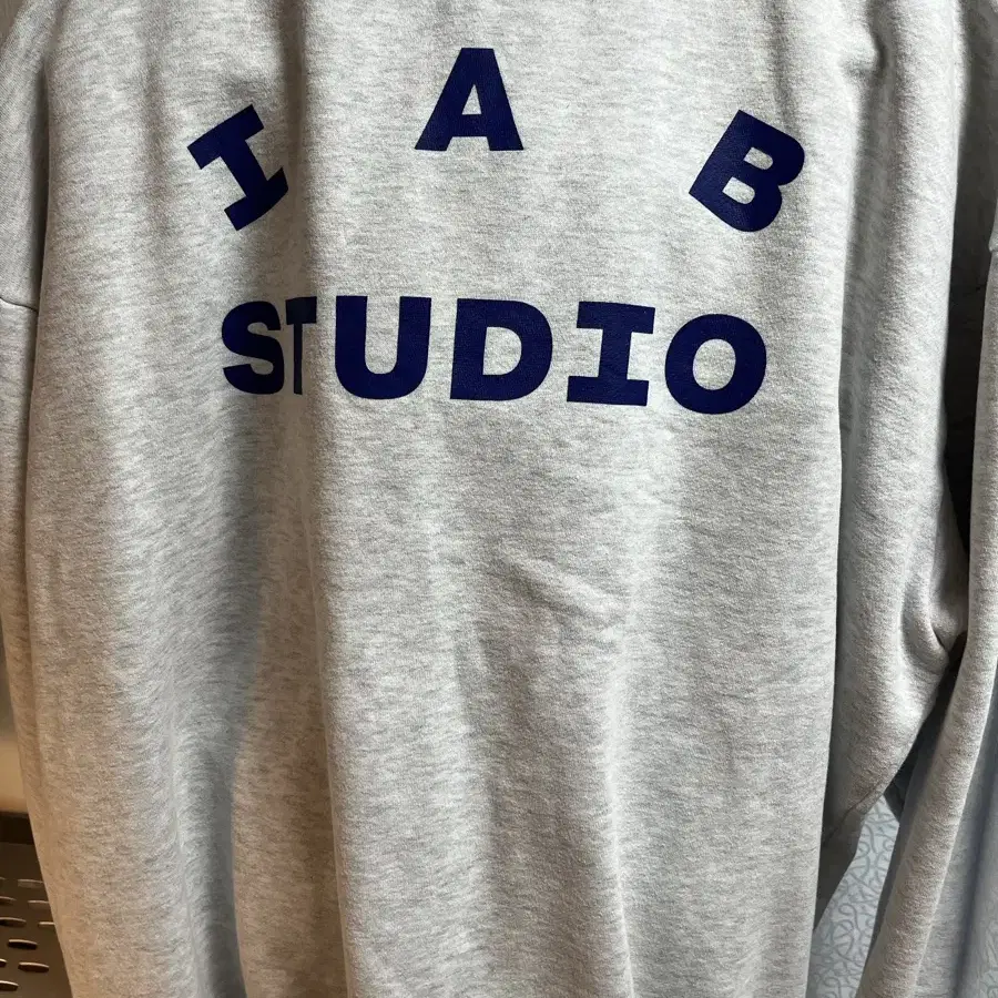 [L] IAB Studio 하프집업