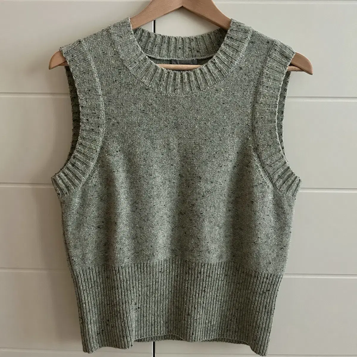 COS Course Knit Vest Size S (100% Wool)