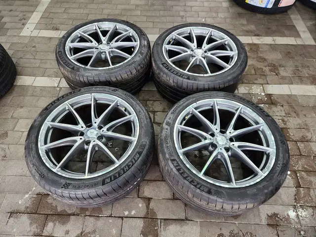 벤츠 e63amg 순정 19인치 휠타이어 한대분 판매합니다