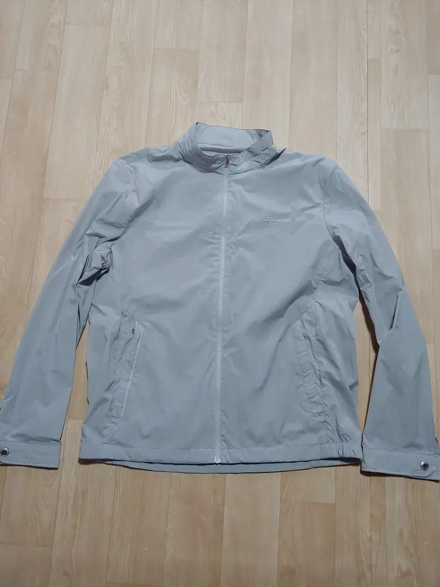 All-Purpose Men's Thin Windbreaker 100