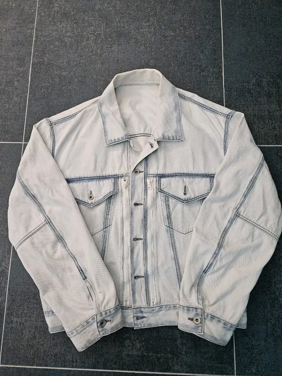 ESSAY denim jacket