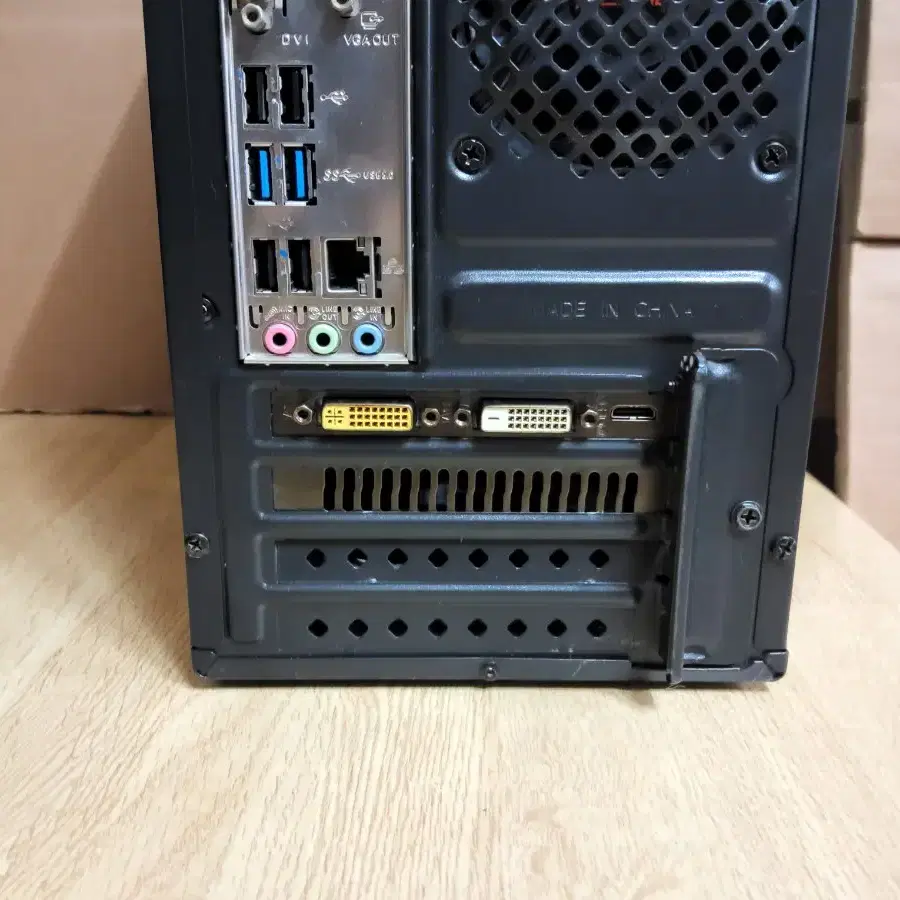 (10호) 사무용 컴퓨터 CPU i5 4590  램8GB  (앰프 모니터