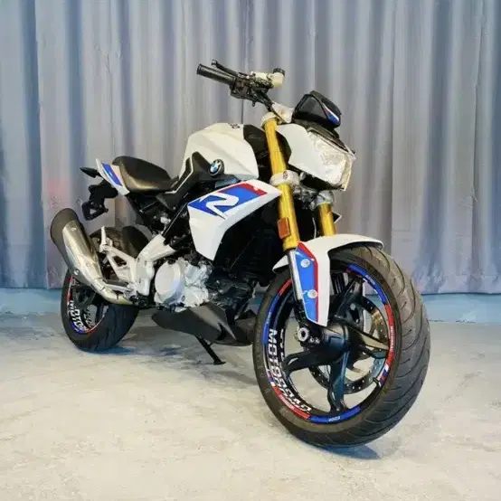 BMW G310R