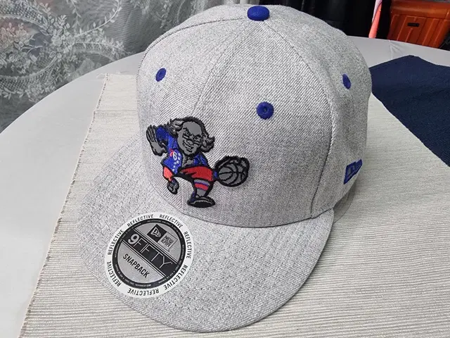 NEWERA Philadelpia 76ers 레어스냅백 새제품