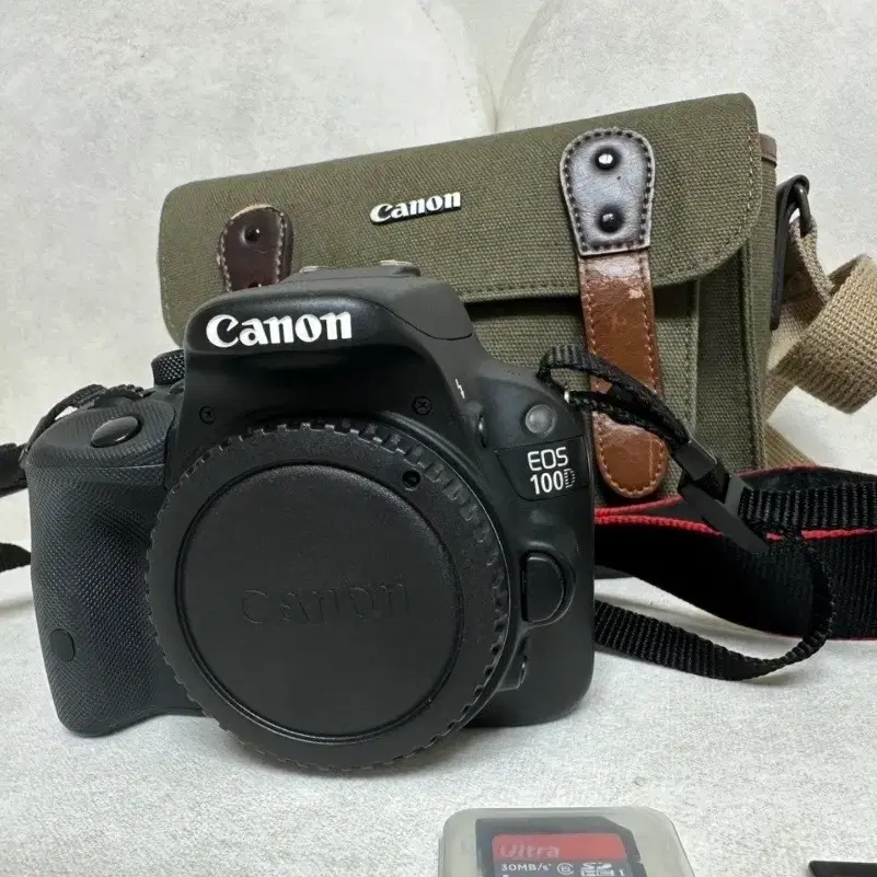 캐논 EOS 100d 입문최강 dslr 판매합니다