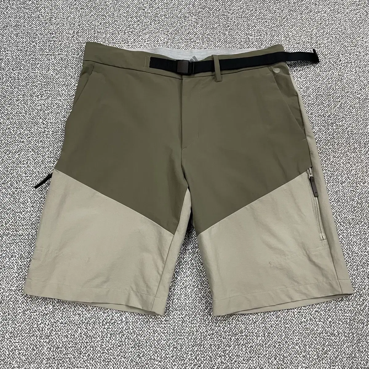 (85)Adidas 6-Pocket Nylon Short Pants Vahn