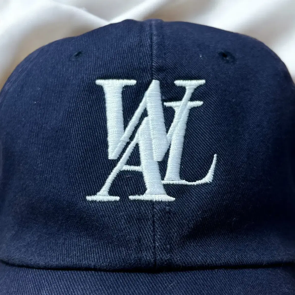 [WOOALONG] Wooalong Signature Logo Ball Cap Navy