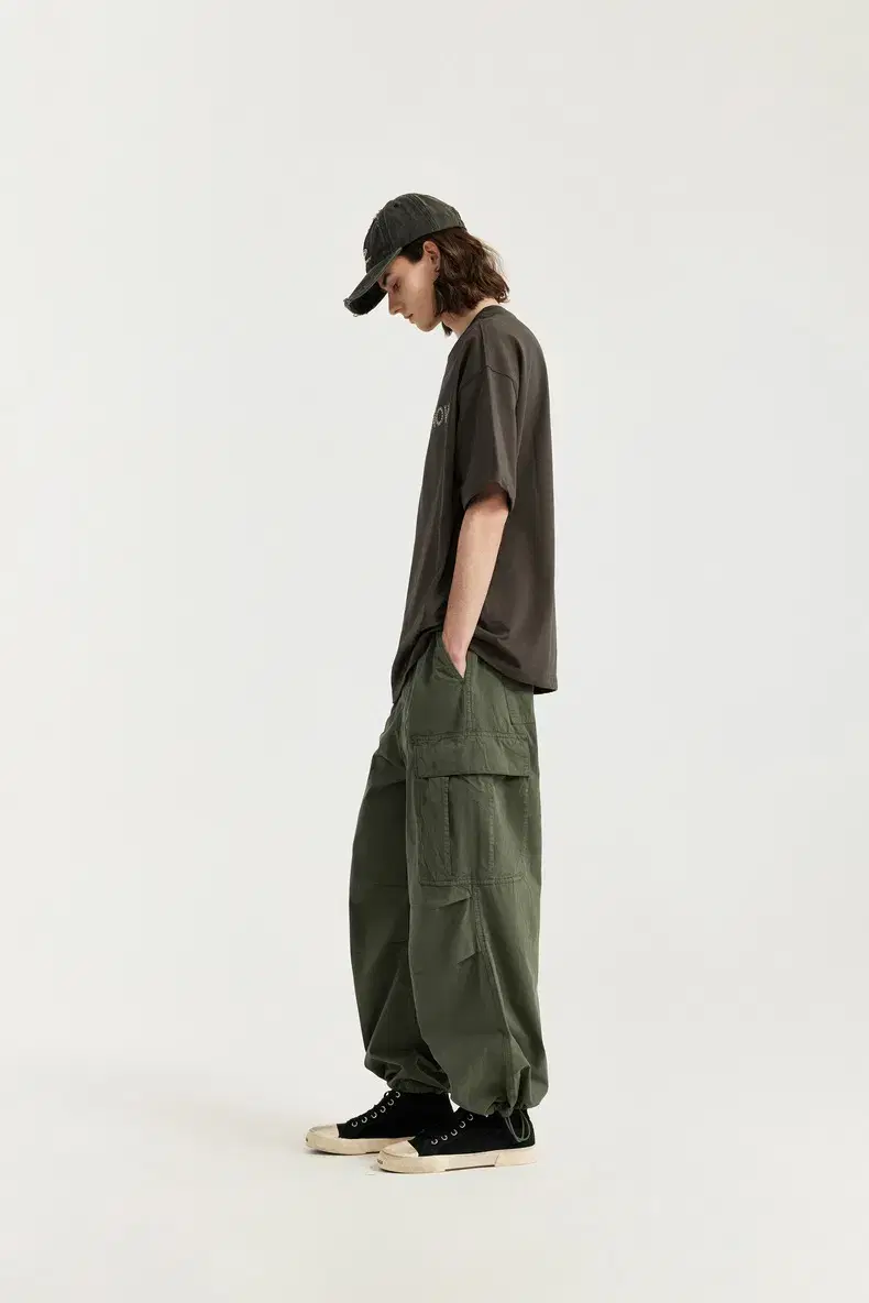 [Clearance New]DOUBLE KNEE CARGO PANTS 3 COLORS WIDE FIT FOR MEN AND GIRLS