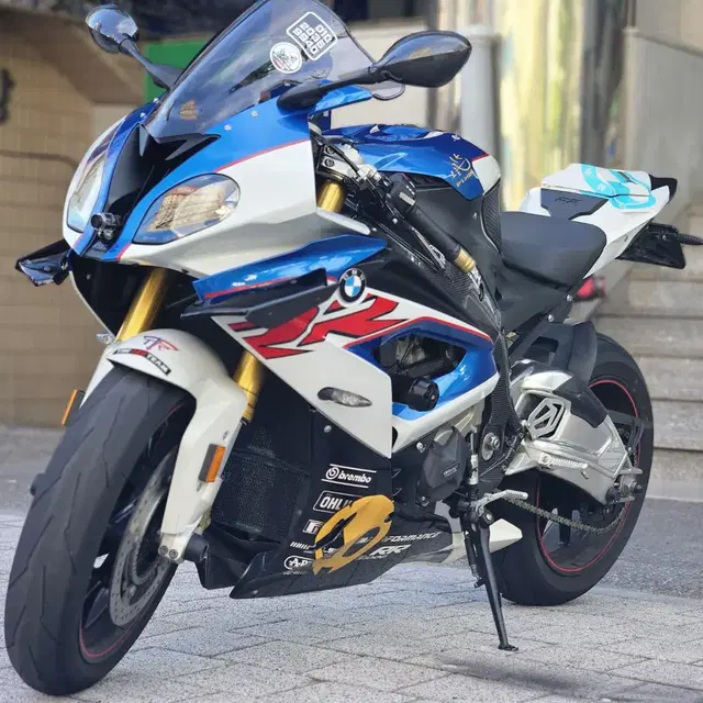 부산 센터판  bmw s1000rr 판매합니다. 상태sss