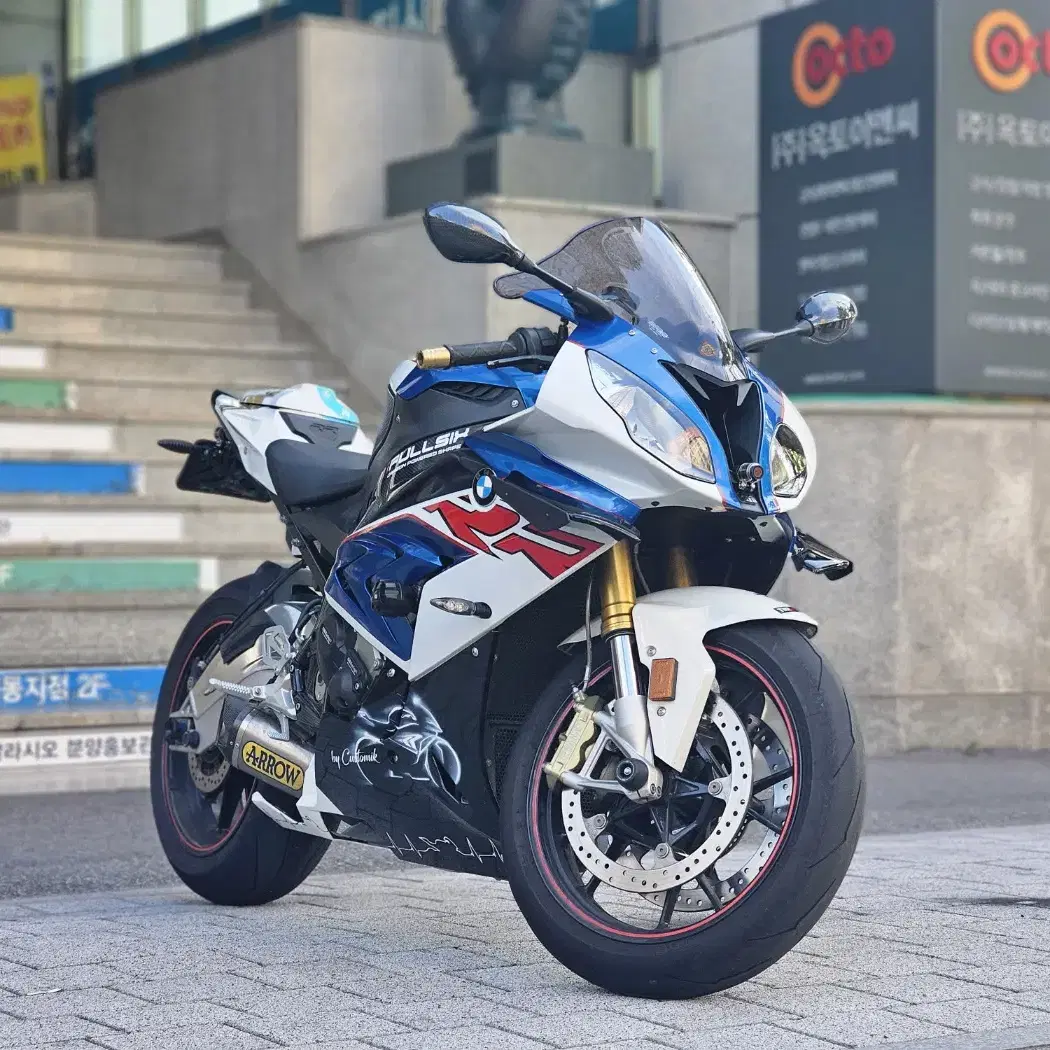 부산 센터판  bmw s1000rr 판매합니다. 상태sss