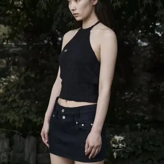 보헤미안서울 HALTER SLEEVELESS KNIT, BLACK