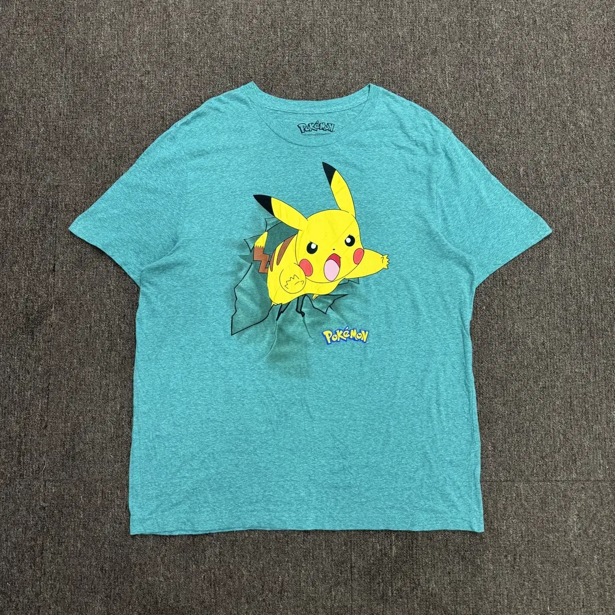 [XL] Pokémon Pikachu T-Shirt