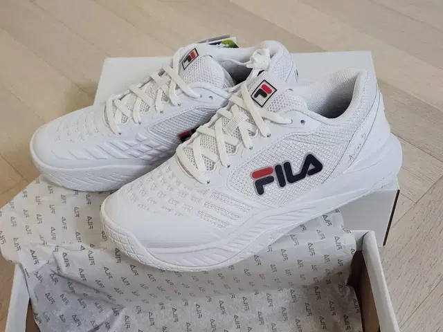 FILA 엑실러스 3 운동화 235사이즈 새상품