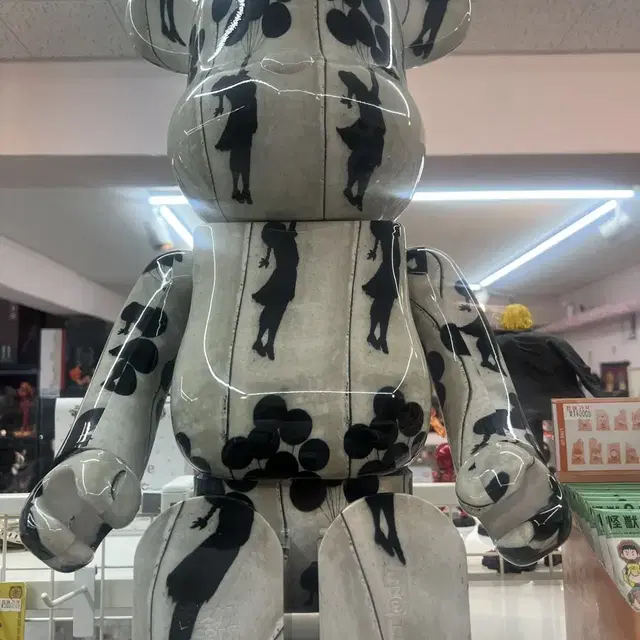 bearbrick)베어브릭 뱅크시 풍선걸 1000% 판매