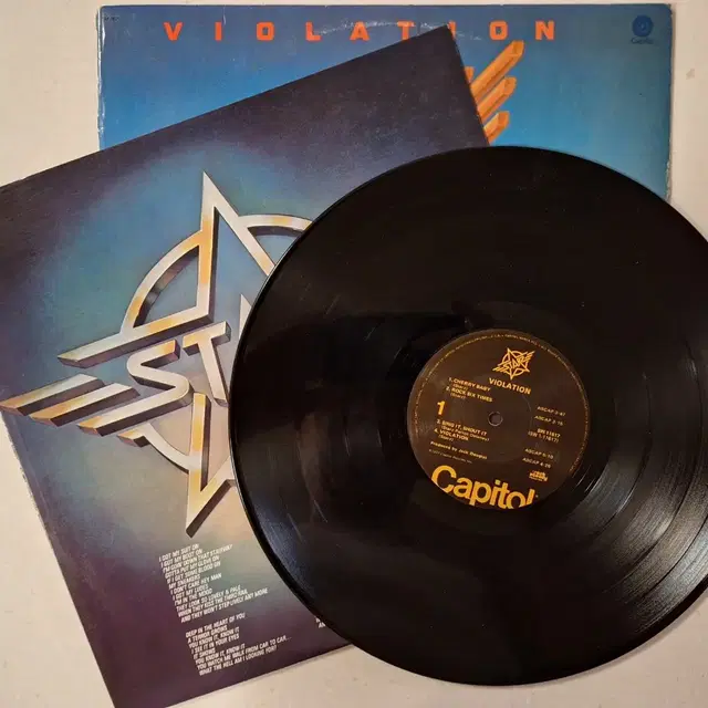 미국원반/Starz - Violation LP