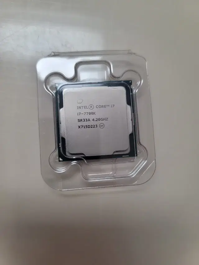 인텔 i7-7700K CPU