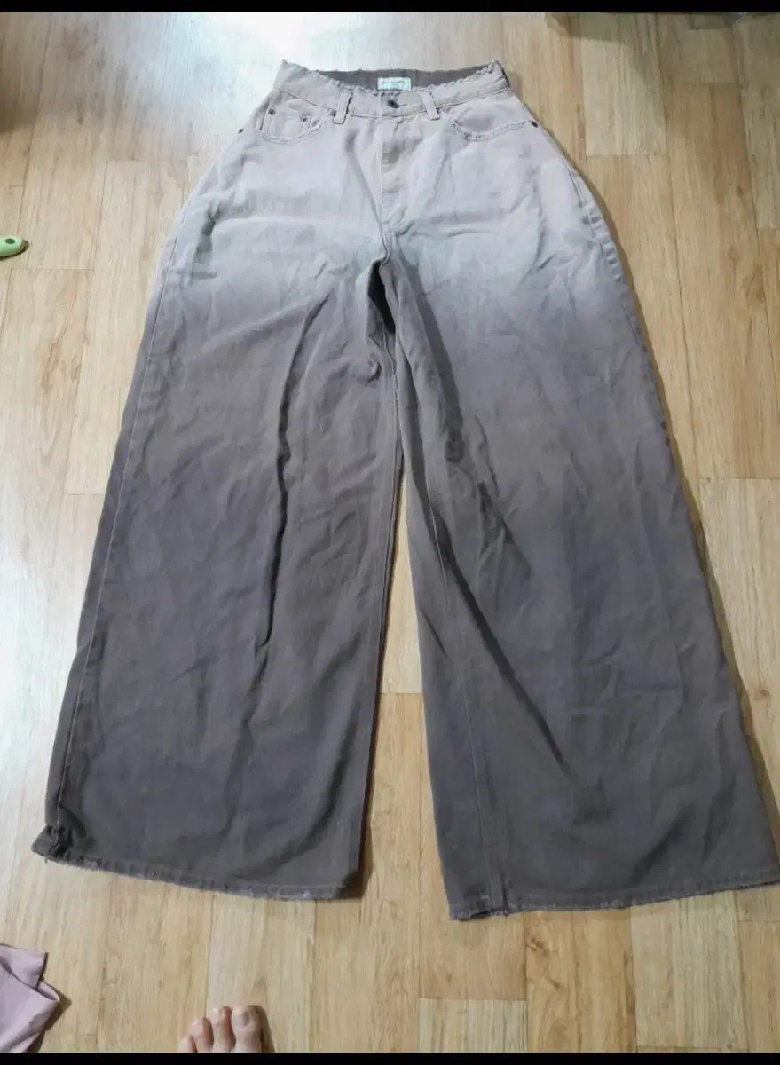 Sae Sangfume Gradient King Wide PantsS