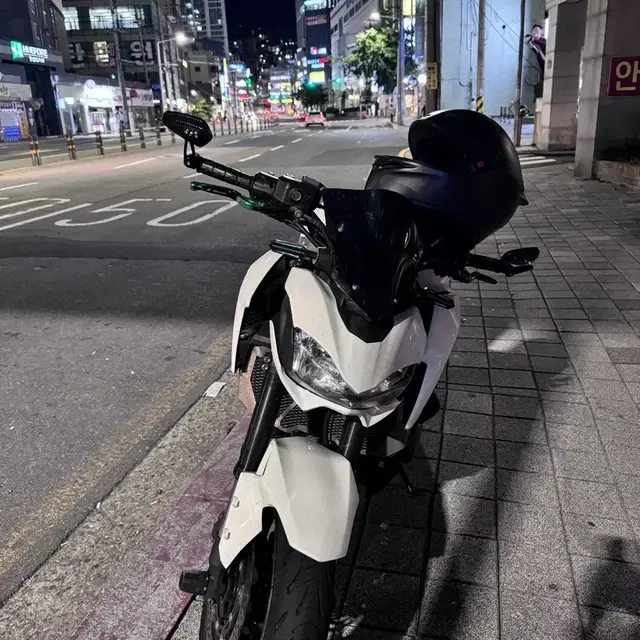 부산 가와사키 17년식 z900 판매