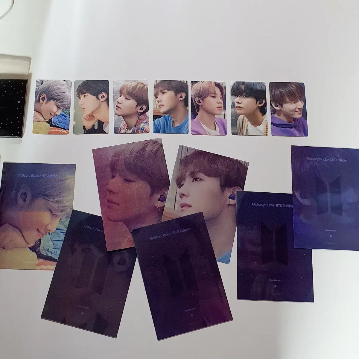 [Sell] BTS bangtan Buzz lenticular + Photocard