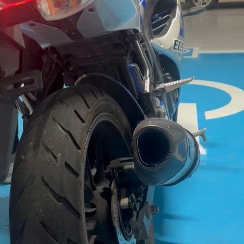 스페셜 컬러 gsx-r125 할부 가능