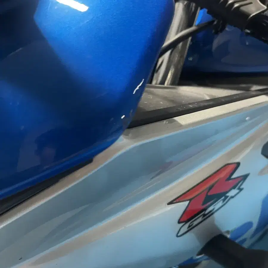 스페셜 컬러 gsx-r125 할부 가능