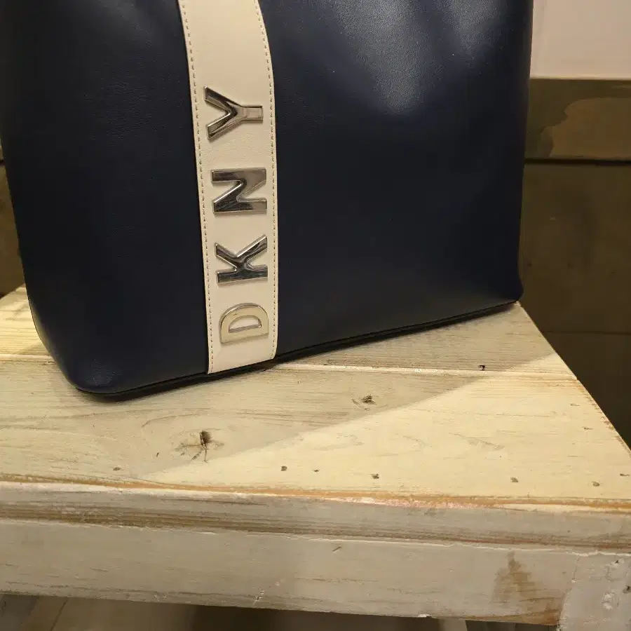 정품) DKNY 올가죽 쇼퍼백