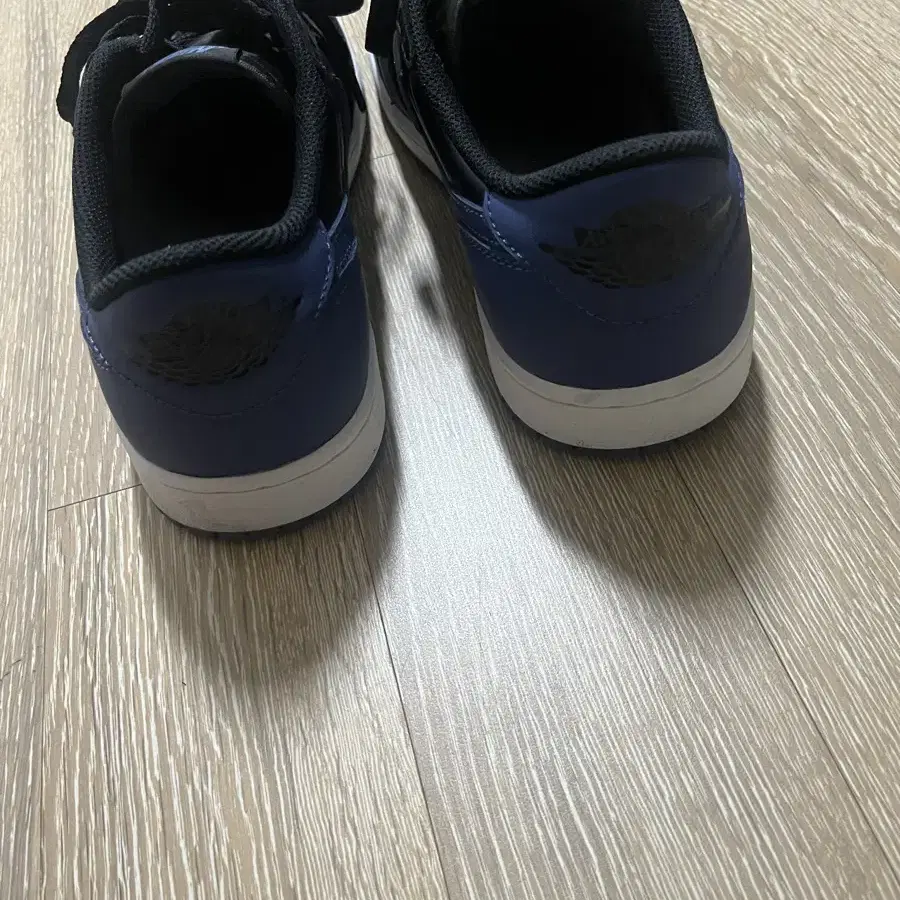 Jordan 1 Retro Low OG Mystic Navy