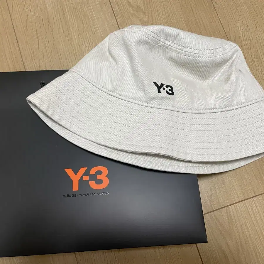 Y-3 요지야마모토 버킷햇 팝니다