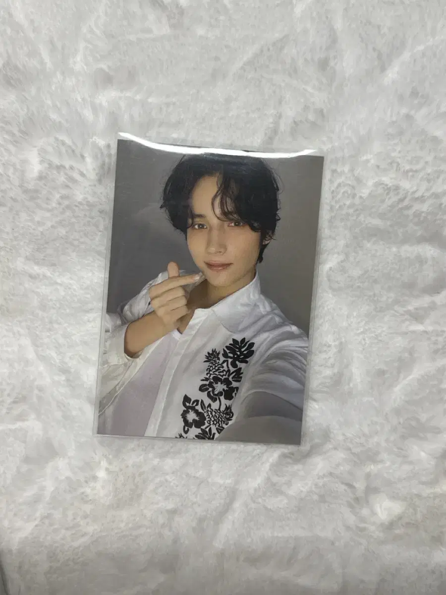 txt hueningkai trackjacket mini photocard